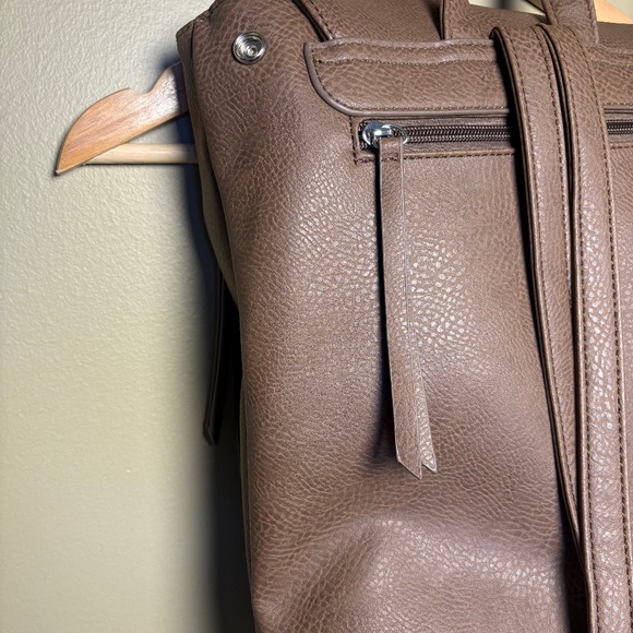 Roots Brown Leather Backpack - Picture 3 of 14